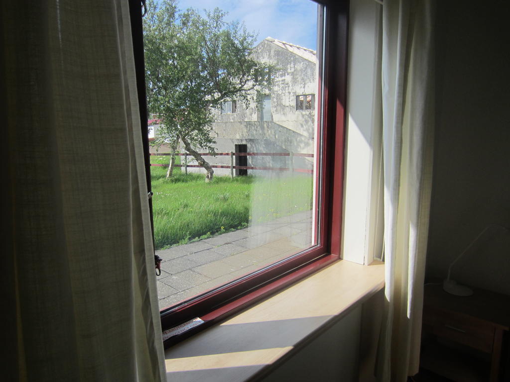 Nes Guesthouse Рейкгольт Номер фото