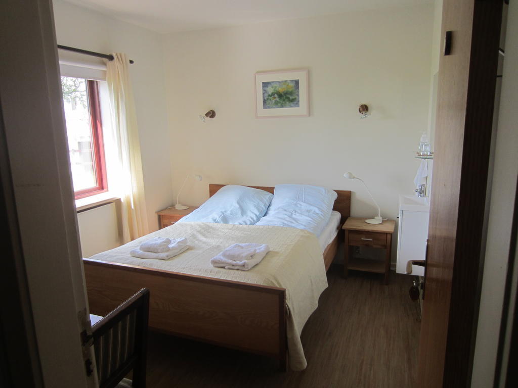 Nes Guesthouse Рейкгольт Номер фото