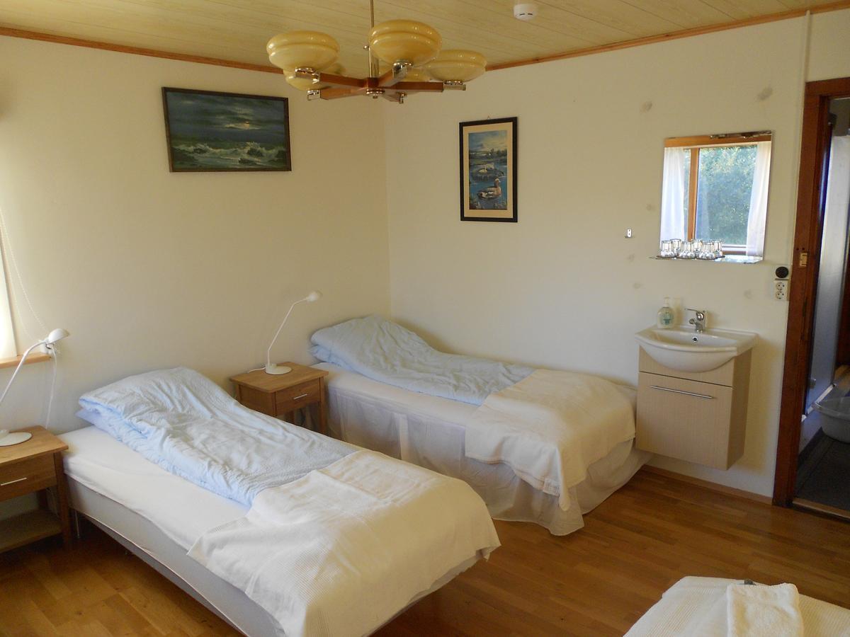 Nes Guesthouse Рейкгольт Екстер'єр фото